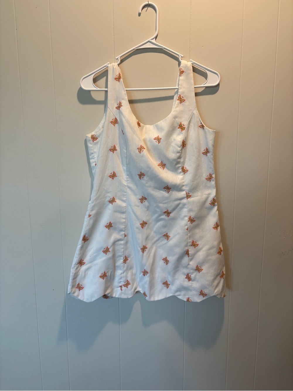 Vintage 80s/ 90s White Sleeveless Butterfly Embroidered scalloped hem dress